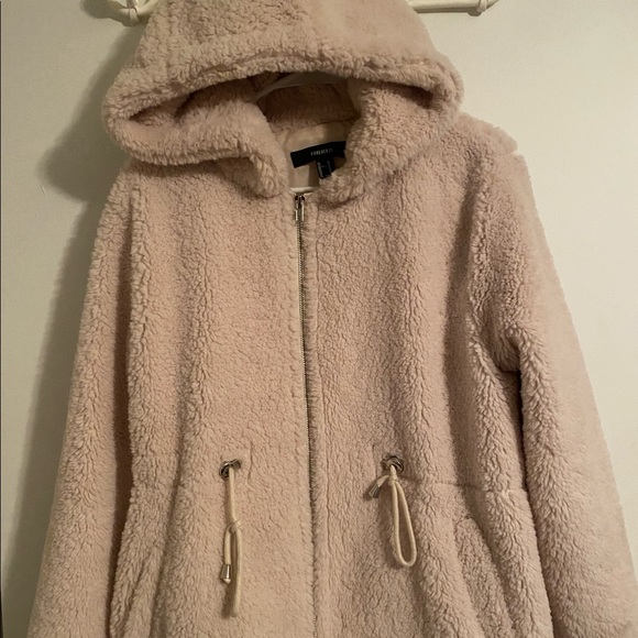 Sherpa style jacket. - Picture 1 of 2